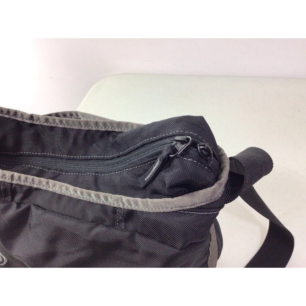 Timbuk2 Black and Gray Shoulder Bag - Picture 2 of 9